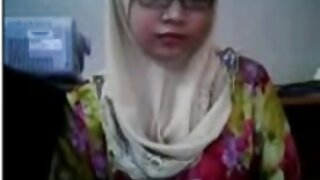 Гайхалтай том хөхтэй MILF авдаг галзуу